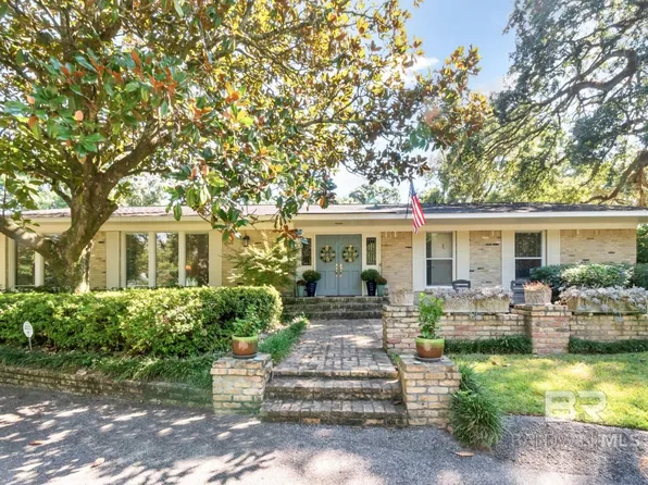 251 Suffolk Rd, Mobile, AL 36608