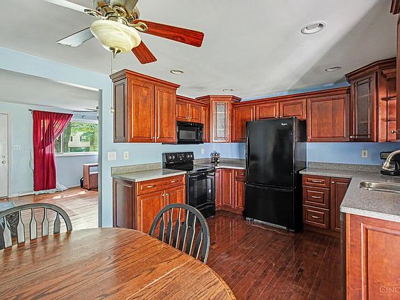 3rd image of 4111 Gleneste Withamsville Rd