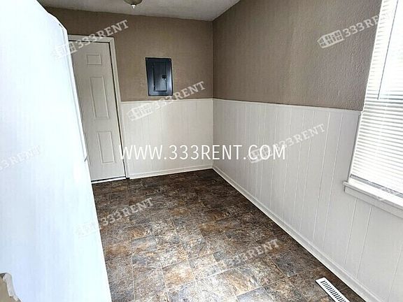 5th image of 2550 S 51st St