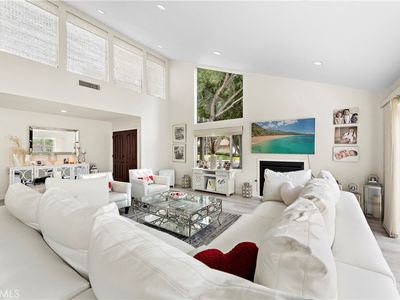 1 Acacia Tree Ln, Irvine, CA, 92612
