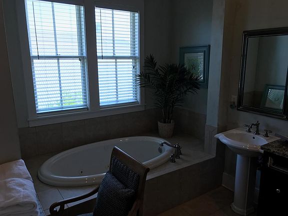 Master Bath Upstairs