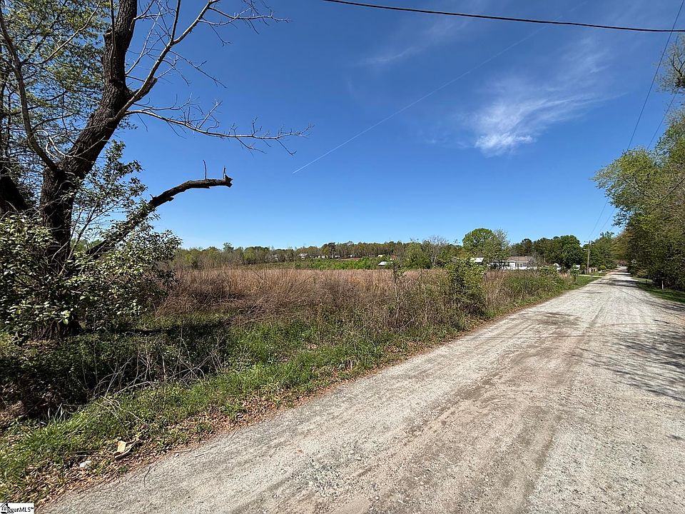 2nd image of 194A Half Moon Rd