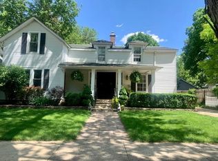 335 Elm St APT 1, Batavia, IL 60510