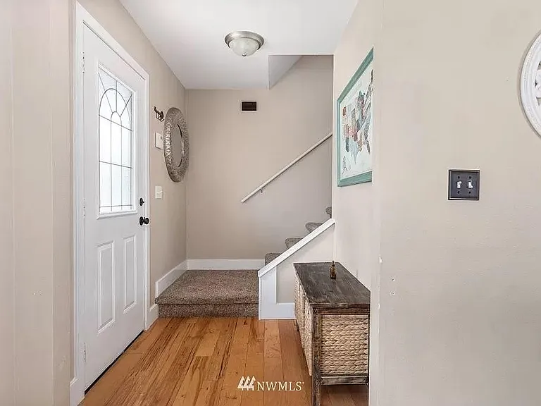 910 SW Regency Dr — Photo 22