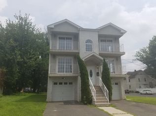 1141 Spruce St, Roselle, NJ 07203