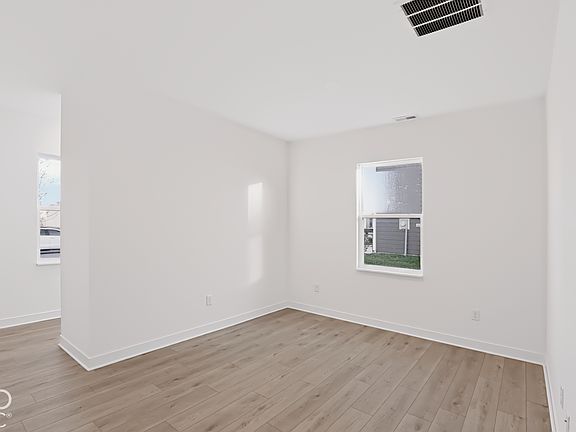 4th image of 8905 Noble Heights Ln