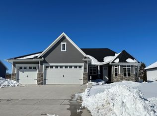 1255 Copilot Way, De Pere, WI 54115