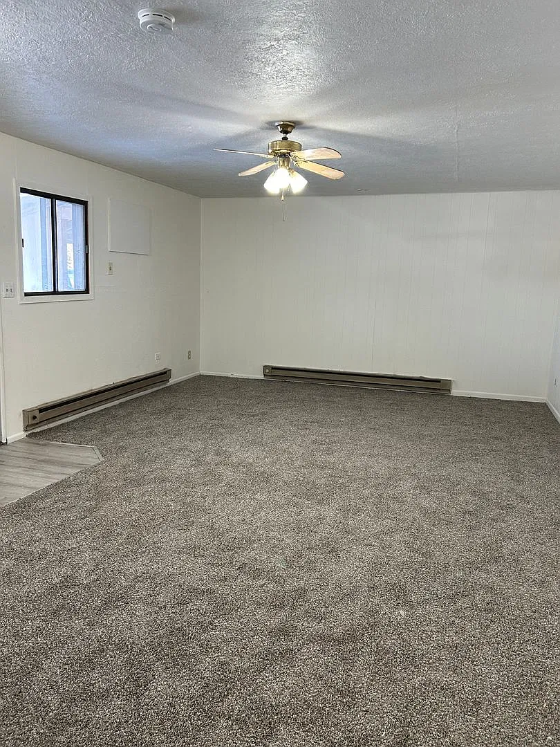 Rent Sux - 506 N 14th Street — Photo 3