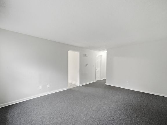 3rd image of 2830 Cranbrook St