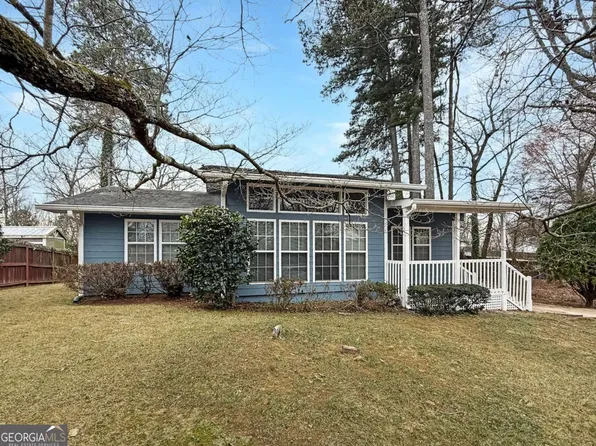 2735 Lakeside Trl, Cumming, GA 30041