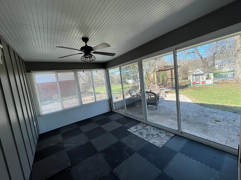 301 S Village Dr — Photo 32