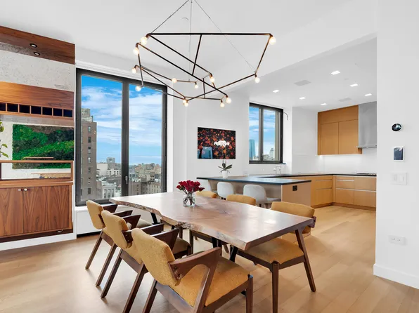 21 East 12th Street image 4 of 16