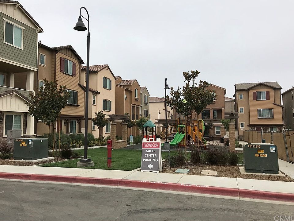 1st image of 716 Banyan Way