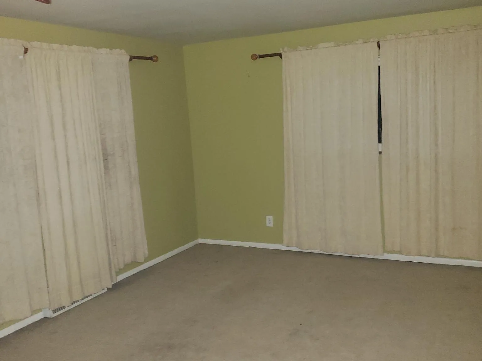 4233 Century Ln — Photo 3