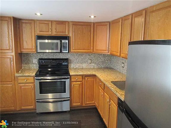 4th image of 555 Oaks Ln APT 509