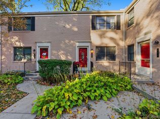 729 N Eton St, Birmingham, MI 48009