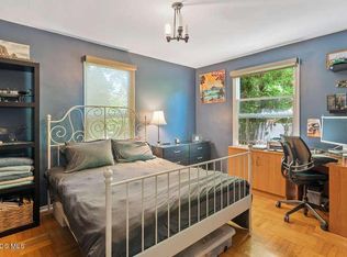 9428 Crebs Ave, Northridge, CA 91324