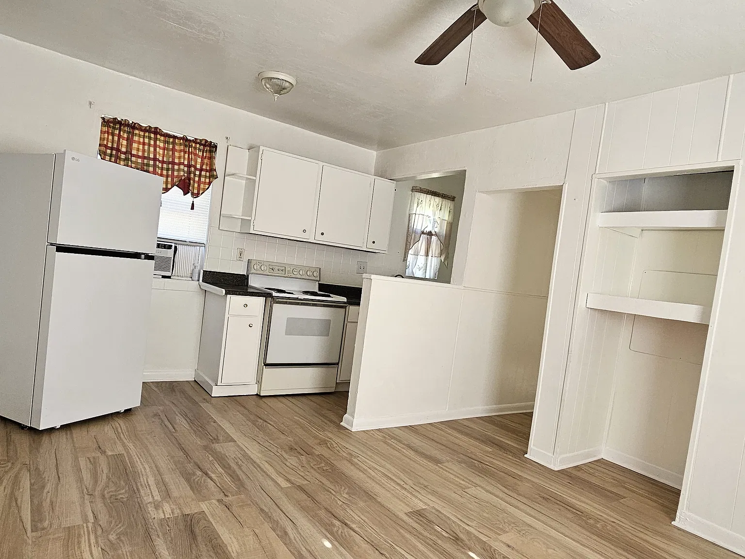 1 bed, 500 sqft, $950 — Photo 3