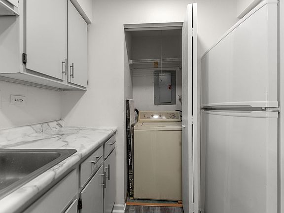 4th image of 651 N Virginia Rd #328