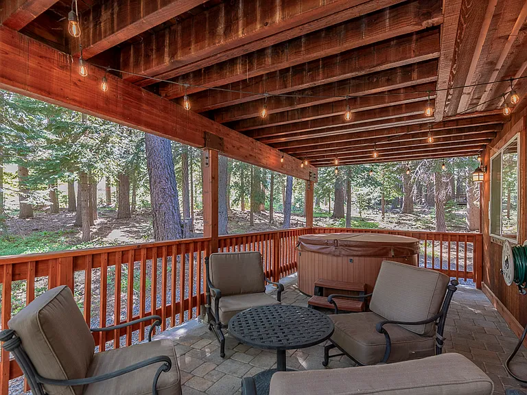 16873 Northwoods Blvd — Photo 3