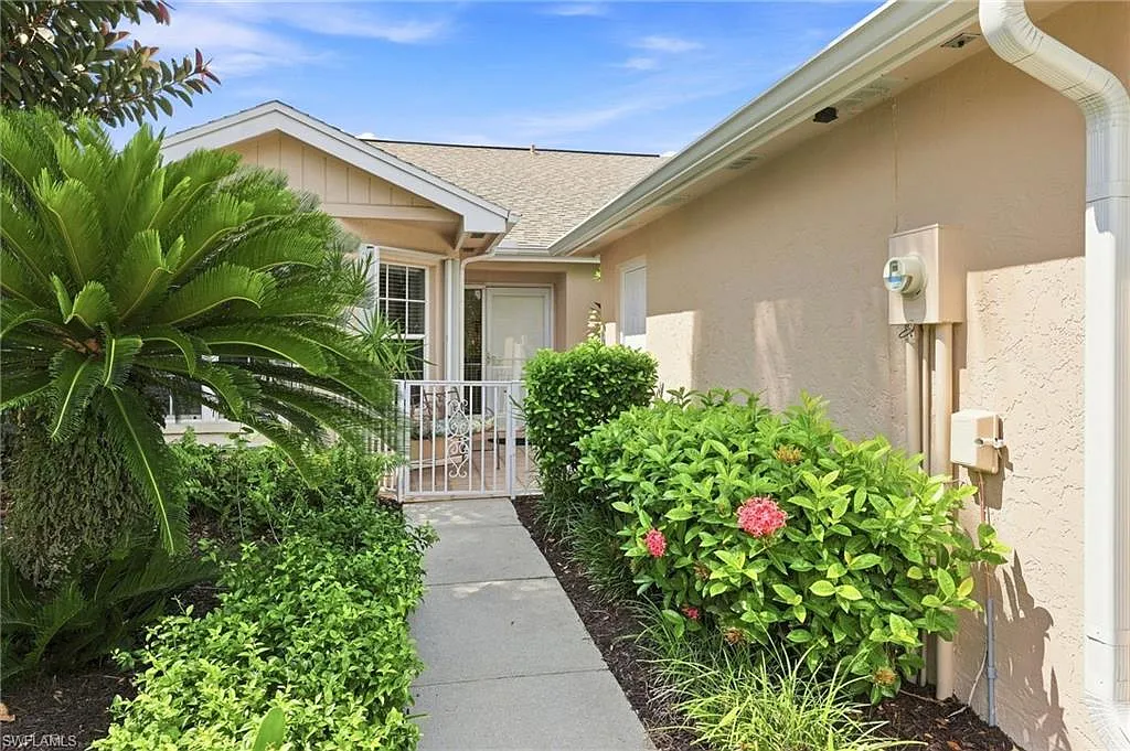 2 bed, 2.0 bath, 1387 sqft, $5,500 — Photo 2