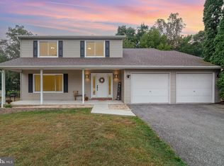 402 Ethan Allen Dr, New Cumberland, PA
