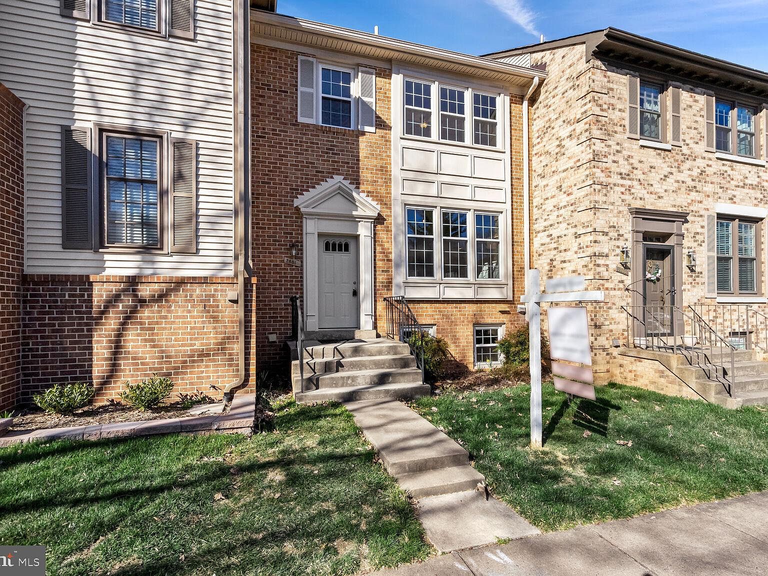 2881 Kelly Sq, Vienna, VA 22181 Zillow