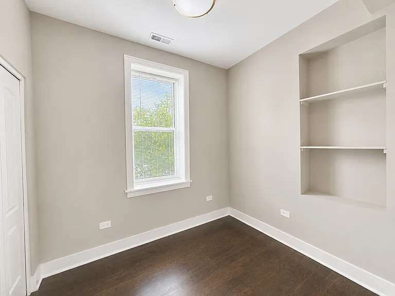 5409 S Winchester Ave #3R — Photo 7