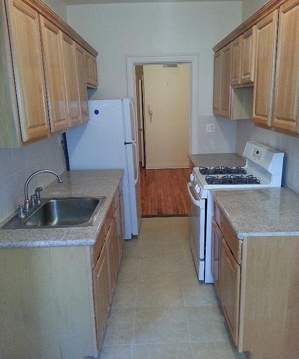 1st image of 4330 46th St APT 1