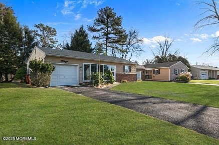 2nd image of 6 Stanford Drive