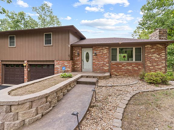 3rd image of 21857 Oak Ridge Drive