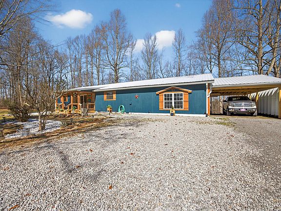 3rd image of 814 Rodgers Rd