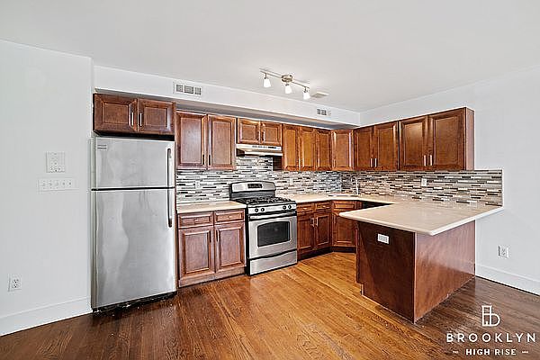 1st image of 836 Hicks St #1R