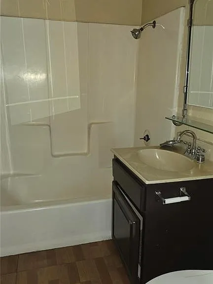 308 N Millard Ave #314 — Photo 11