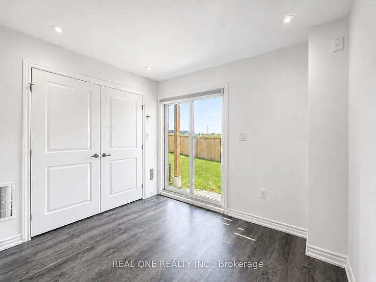61 Soho St #31 — Photo 27