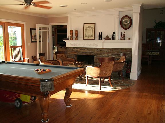 Pool Table & Game room