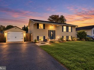 806 Broadfield Dr, Newark, DE 19713