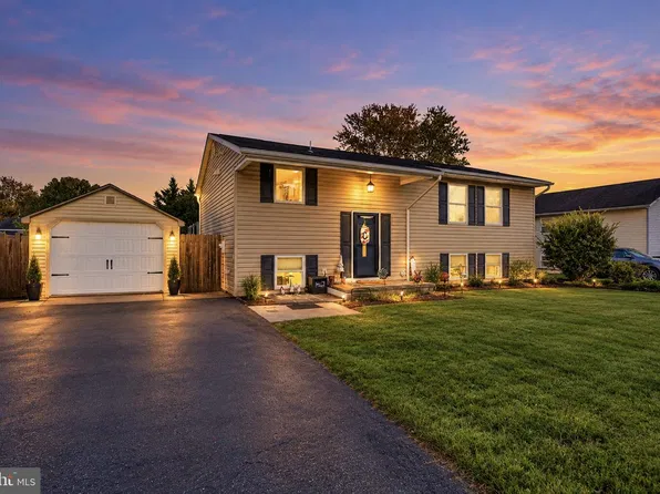 806 Broadfield Dr, Newark, DE 19713
