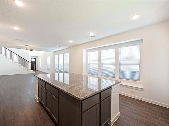 4th image of 1305 Shire Dr