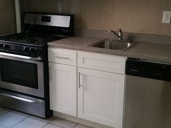5th image of 79 Saint Nicholas Pl APT 4D