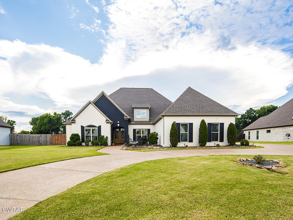 1st image of 23 Westhaven Pl