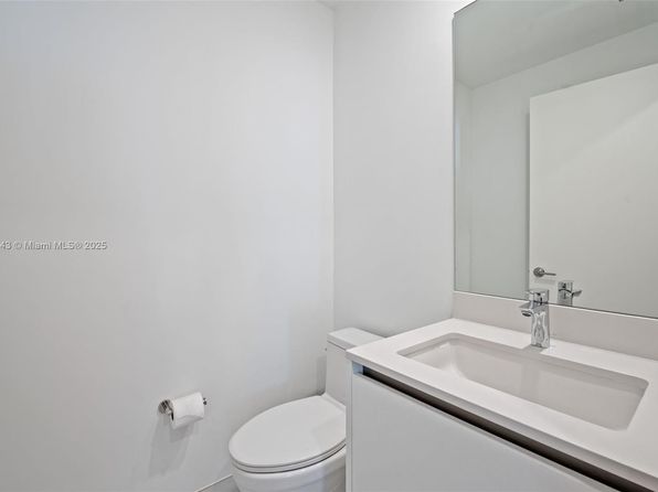 900 N Ocean Blvd #1005