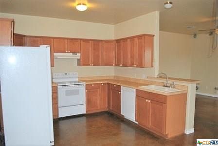 3rd image of 1640 County Road 228 APT A