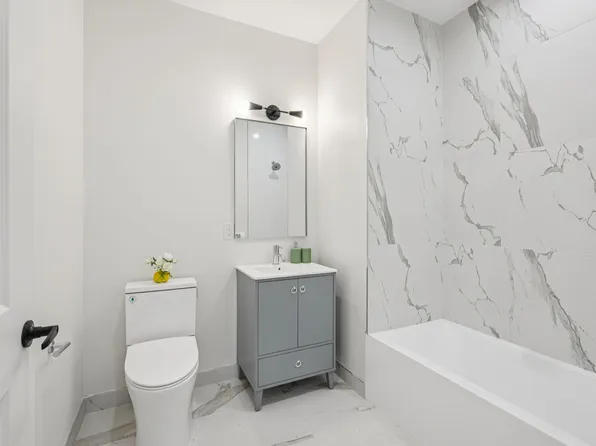 1 Mallory Avenue image 23 of 51