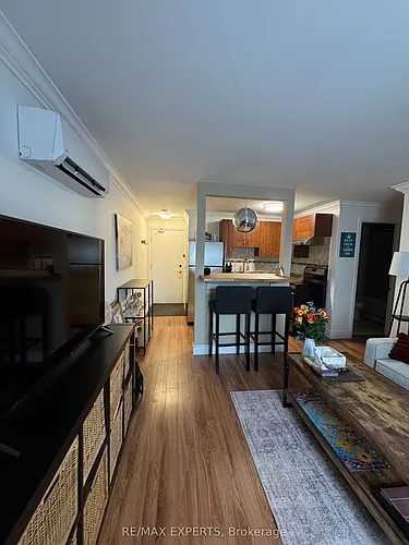 42 Queen St N #C Photo 1