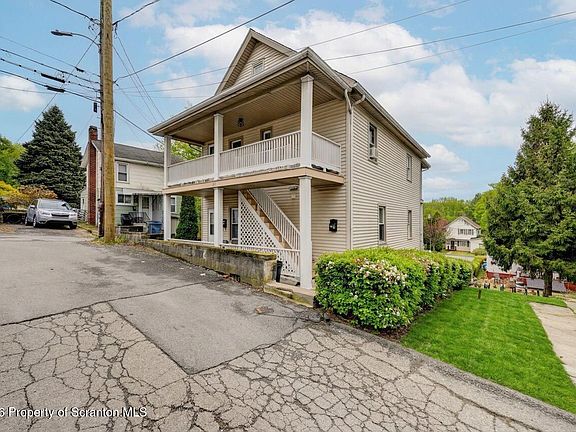 2nd image of 641 E Elm St