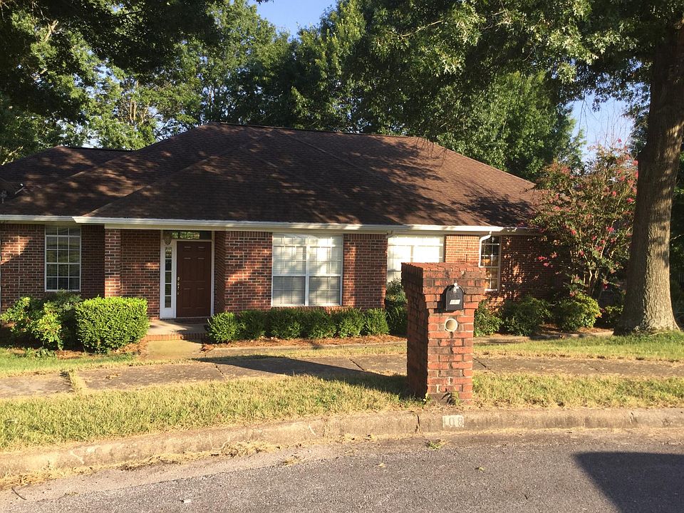 1st image of 108 Dunhill Dr SW