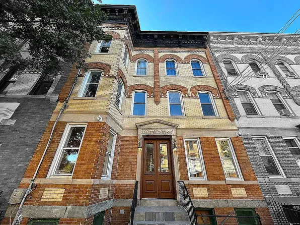 1853 Cornelia Street image 15 of 15