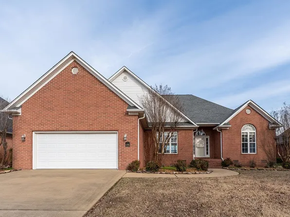 1994 Fairway Dr, Dyersburg, TN 38024