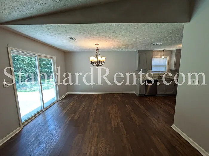 8121 Winewood Way — Photo 13